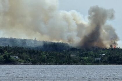 evacuations-underway-as-crews-respond-to-forest-fire-on-nova-scotia’s-eastern-shore