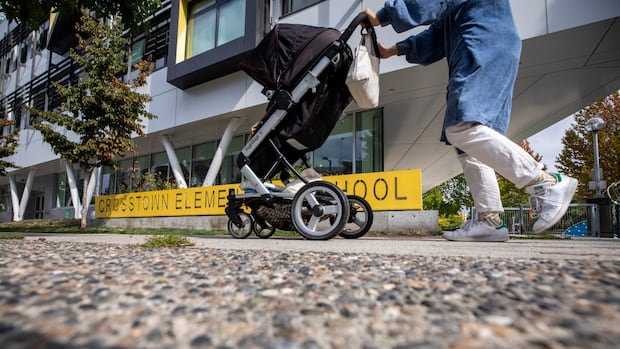 parents-at-vancouver’s-crosstown-elementary-renew-call-for-better-safety-measures