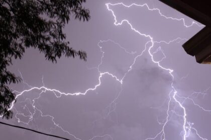 thunderstorm-watch-in-effect-for-bc.-interior;-landslide-warning-issued