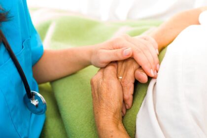 shealene-barrett:-supporting-a-friend-with-dementia:-how-to-be-there-when-it-matters-most