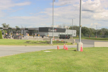 le-territoire-mohawk-dakwesasne-ressent-les-tensions-des-deux-cotes-de-la-frontiere-canadienne