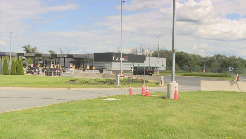 le-territoire-mohawk-dakwesasne-ressent-les-tensions-des-deux-cotes-de-la-frontiere-canadienne