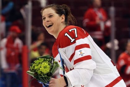 hall-of-fame-call-‘beyond-my-ultimatedream,’-says-manitoba-hockey-star-jennifer-botterill