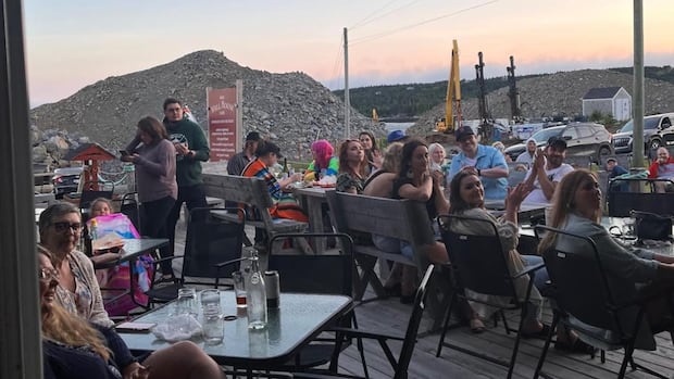 giant-rock-piles-on-grand-manan-shoreline-drive-nb.-cafe-to-close-its-doors