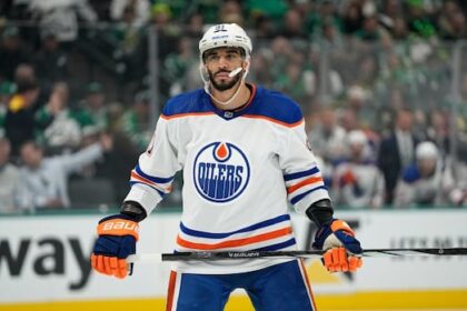 nhl-winger-evander-kane-traded-from-edmonton-oilers-to-vancouver-canucks