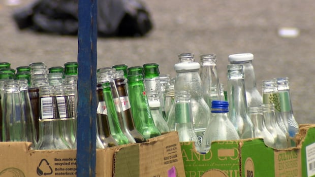 a-shot-at-$1,000-or-a-guaranteed-10-cents?-ubc-study-suggests-choice-could-up-recycling-rates