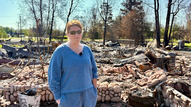 ‘let-us-mourn’:-denare-beach-residents-ask-public-not-to-visit-fire-ravaged-village