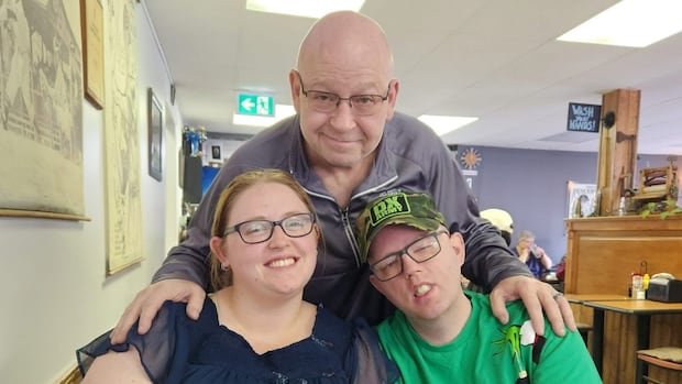 her-husband-died-after-a-lung-transplant.-now-she-has-to-sell-her-home-to-pay-the-bills