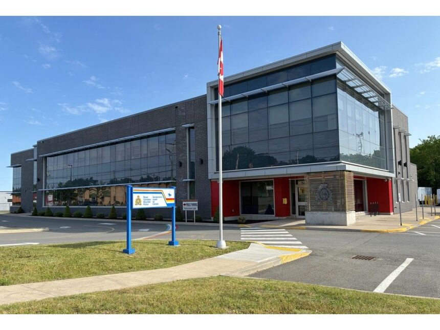 mounties-seizes-drugs,-firearm-during-aylesford-search