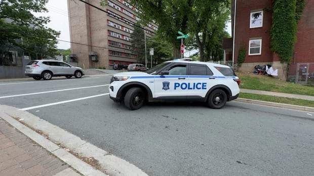 halifax-police-investigate-weapons-complaint-near-gottingen-street