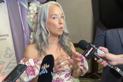 manitoba-accessibility-minister-apologizes-for-comments-about-sign-language-interpreter