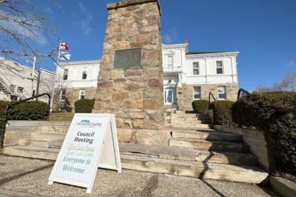 money-at-heart-of-strained-relations-between-baddeck-and-victoria-county:-village-chair