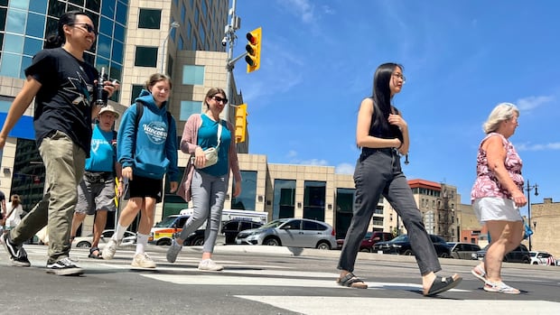 portage-and-main-reopens-to-pedestrians,-marking-‘historic-moment’-for-winnipeg