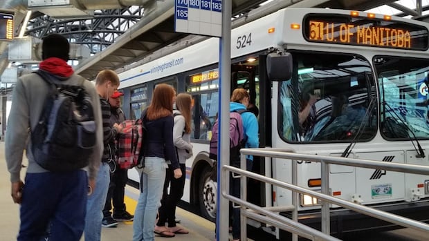 winnipeg-bus-riders-‘trying-to-be-open-minded’-about-new-transit-network
