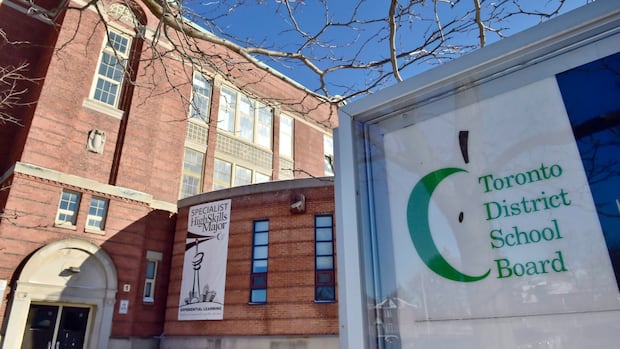 ontario’s-takeover-of-ocdsb-and-3-other-school-boards-reflects-growing-provincial-role-in-education:-expert