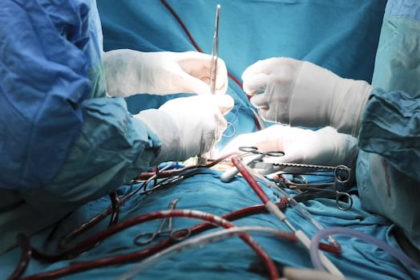plastic-surgeon’s-6-week-suspension-for-professional-misconduct-‘slap-on-the-wrist’:-former-patient