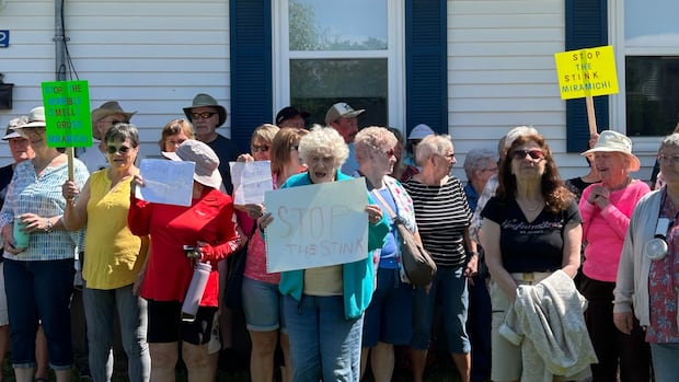 miramichi-seniors-upset-by-stink-from-nearby-lobster-shell-composting-operation