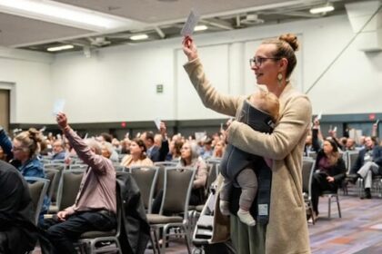 current-and-former-elected-officials-push-for-bc.-maternity-leave-policy