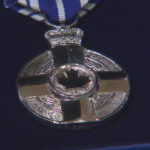 medaille-de-couronnement-du-roi-charles-iii-:-je-prefere-mabstenir!