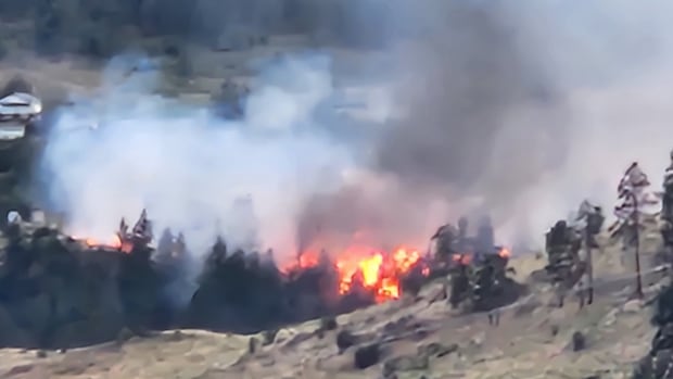 wildfire-closest-to-lytton,-bc.,-being-held-but-fire-north-of-village-grows