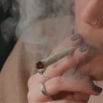 regular-cannabis-use-can-cause-a-serious-vomiting-syndrome.-should-people-be-warned?