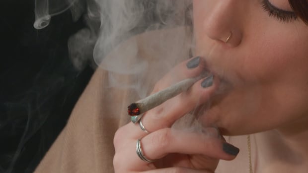 regular-cannabis-use-can-cause-a-serious-vomiting-syndrome.-should-people-be-warned?