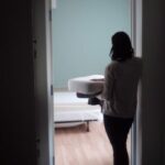 despite-urgent-need,-new-women’s-shelter-spaces-in-quebec-held-up-by-bureaucracy
