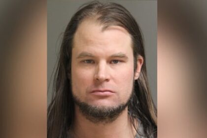 moose-jaw-police-ask-for-public’s-help-finding-man-facing-child-pornography,-sexual-assault-charges