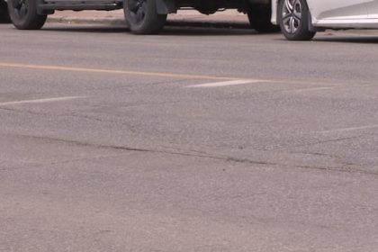 3-breakdowns-in-2-weeks-for-winnipeg’s-lone-line-painting-machine