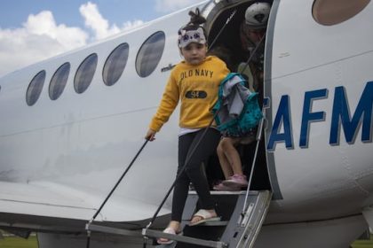 northern-wildfires-force-another-‘stressful’-evacuation-of-lynn-lake,-hundreds-touch-down-in-brandon