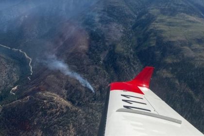 temperatures-expected-to-rise-as-crews-battle-fire-north-of-lytton,-bc.