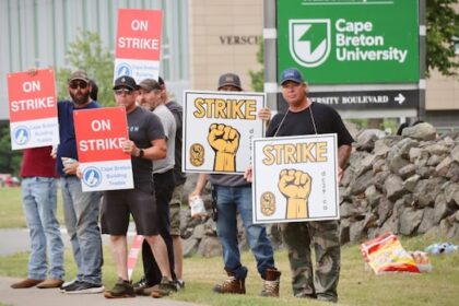 cape-breton-unionized-construction-workers-on-strike-to-restore-pandemic-concessions