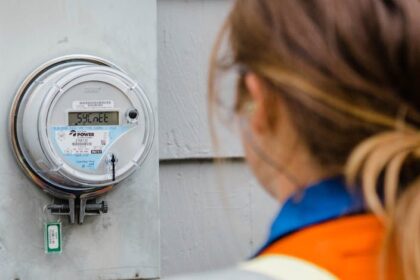 nova-scotia-power-says-meter-readings-being-taken-on-foot-because-of-impacts-of-cyber-attack