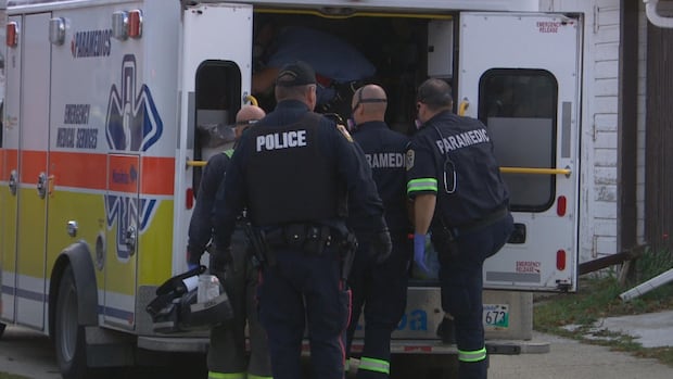 winnipeg’s-emergency-services-system-leaves-vulnerable-people-at-risk,-says-outreach-group