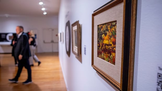 vancouver-art-gallery-cutting-staff,-programming-by-about-30%