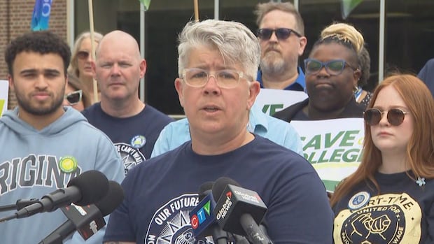 cuts-at-ontario-colleges-leading-to-nearly-10,000-job-losses,-union-says