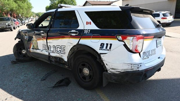 suspect-in-saskatoon-police-pursuit-taken-to-hospital-with-dog-bite-injuries,-police-say