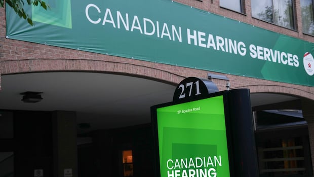 deaf-clients-say-‘trust-is-gone’-after-2-month-canadian-hearing-services-strike