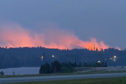 manitoba-again-declares-provincewide-state-of-emergency-as-wildfires-force-new-evacuations-for-thousands