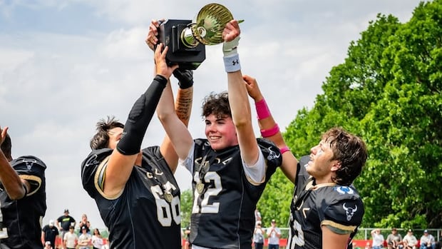 manitoba’s-u18-boys-football-team-strikes-gold-in-national-indigenous-championship