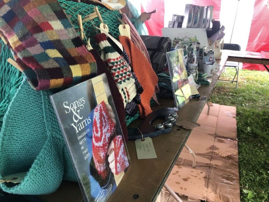 ‘this-is-our-music:-rain-no-obstacle-as-parkgoers-celebrate-final-days-of-nl-folk-festival