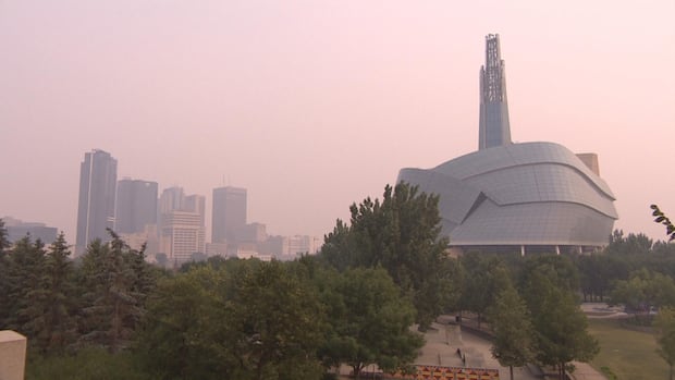 wildfire-smoke-forces-cancellation-of-sports-events,-rainbow-stage-matinee-in-winnipeg