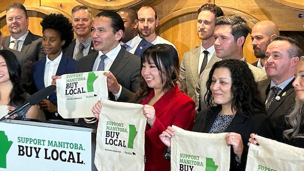 artist-slams-manitoba-government’s-‘unbelievable’-donation-request-for-‘buy-local’-gift-bags
