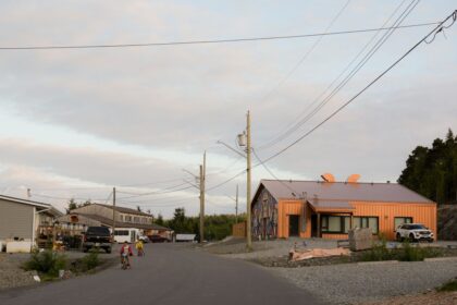 the-climate-is-in-chaos-housing-is-unattainable.-this-first-nation-is-building-homes-to-face-turbulent-times