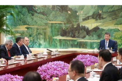 china’s-xi-vows-greater-support-for-russia-as-he-meets-lavrov