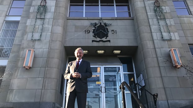 nanaimo-proposes-$412k-iron-fence-to-separate-city-hall-from-nearby-overdose-prevention-site