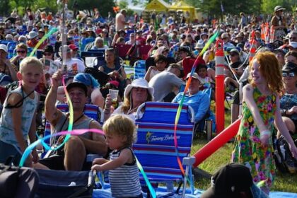 winnipeg-folk-fest-sets-new-attendance-record