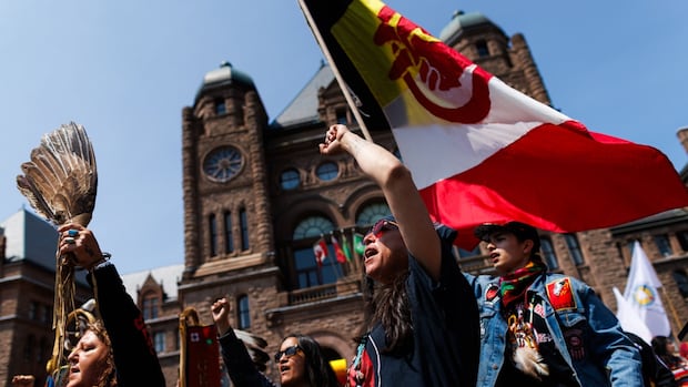 9-ontario-first-nations-speak-at-queen’s-park-after-challenging-federal,-provincial-infrastructure-bills