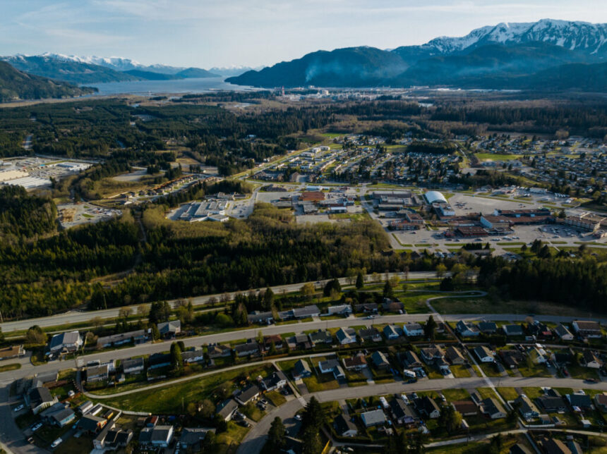 bc.-town-built-by-industry-adjusts-to-life-with-lng
