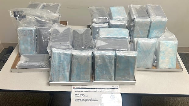 canadian-border-agents-seize-70-kg-of-suspected-cocaine-at-osoyoos,-bc.,-crossing
